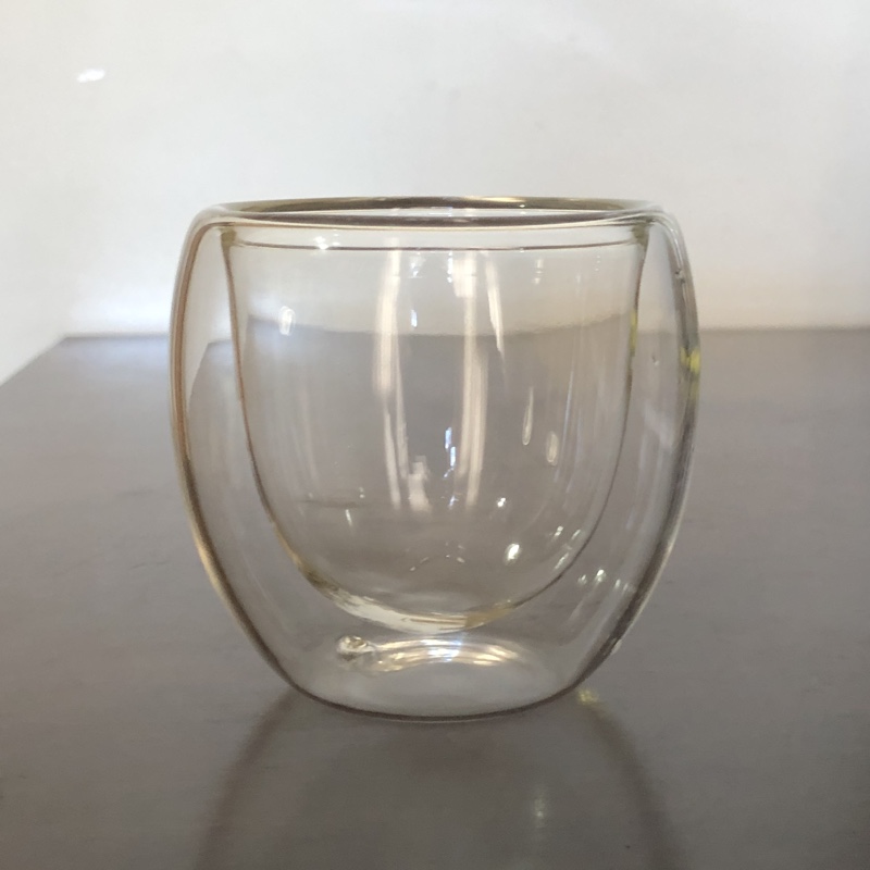 Copinho de vidro duplo para café